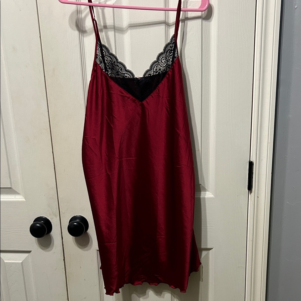 Chic Burgundy Lace Chemise